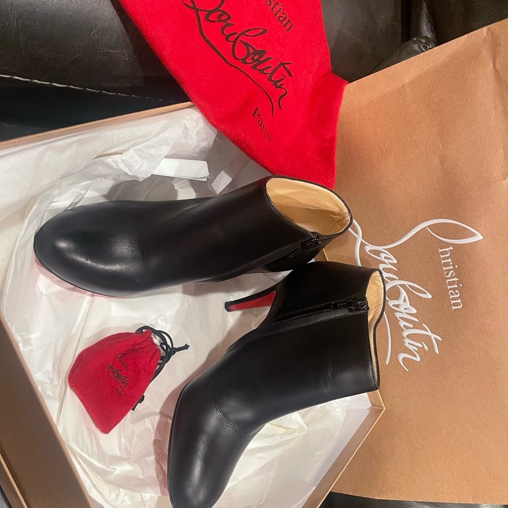 Women’s shoes